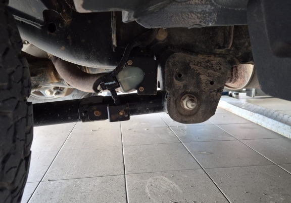 Aluminium Rear Trailing Arm Sensor Skid Plate Ford Ranger Raptor