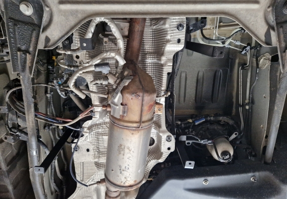 Steel catalytic converter plate/cat lock for Renault Trafic