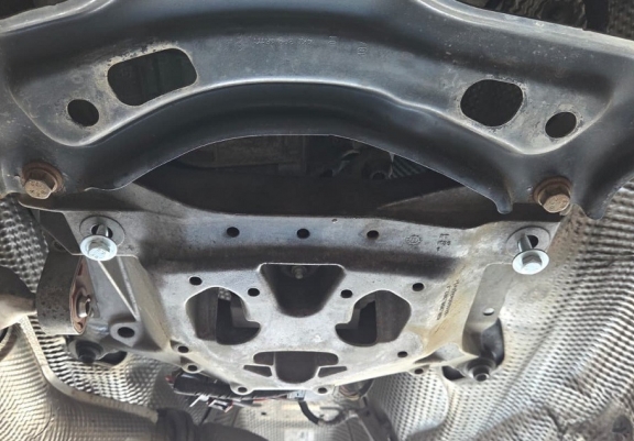 Steel gearbox skid plate for Audi A7 A7