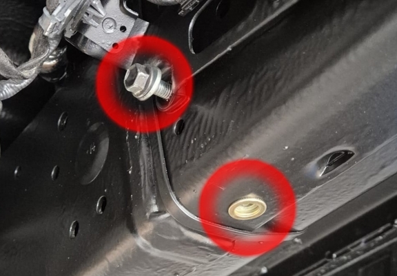 Aluminum differential skid plate for Toyota Hilux
