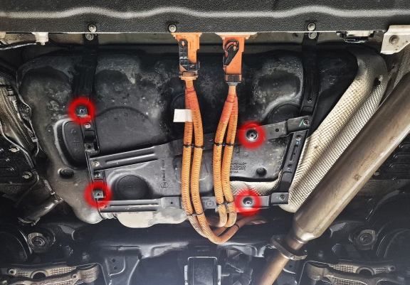 Aluminum fuel tank skid plate  for Omoda 9